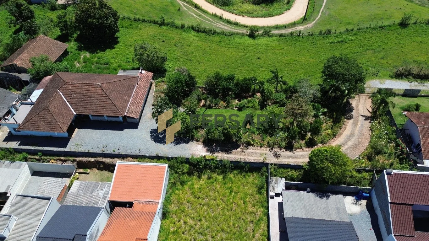 Imóvel com amplo Terreno medindo 2.421,06m e 250,00m de Construção. — foto 3