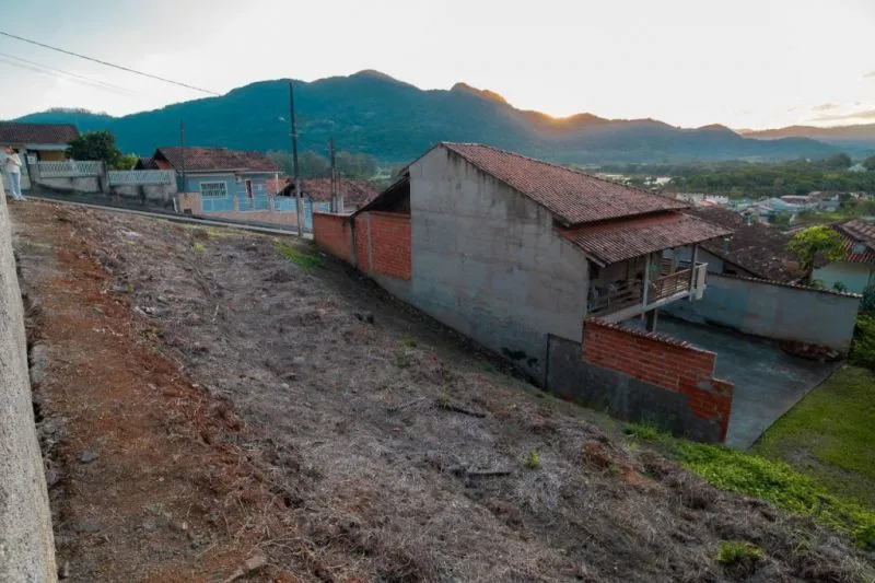 Amplo terreno medindo 717,60m, localizado no Bairro Ribeirão das Pedras, Indaial, SC — foto 7