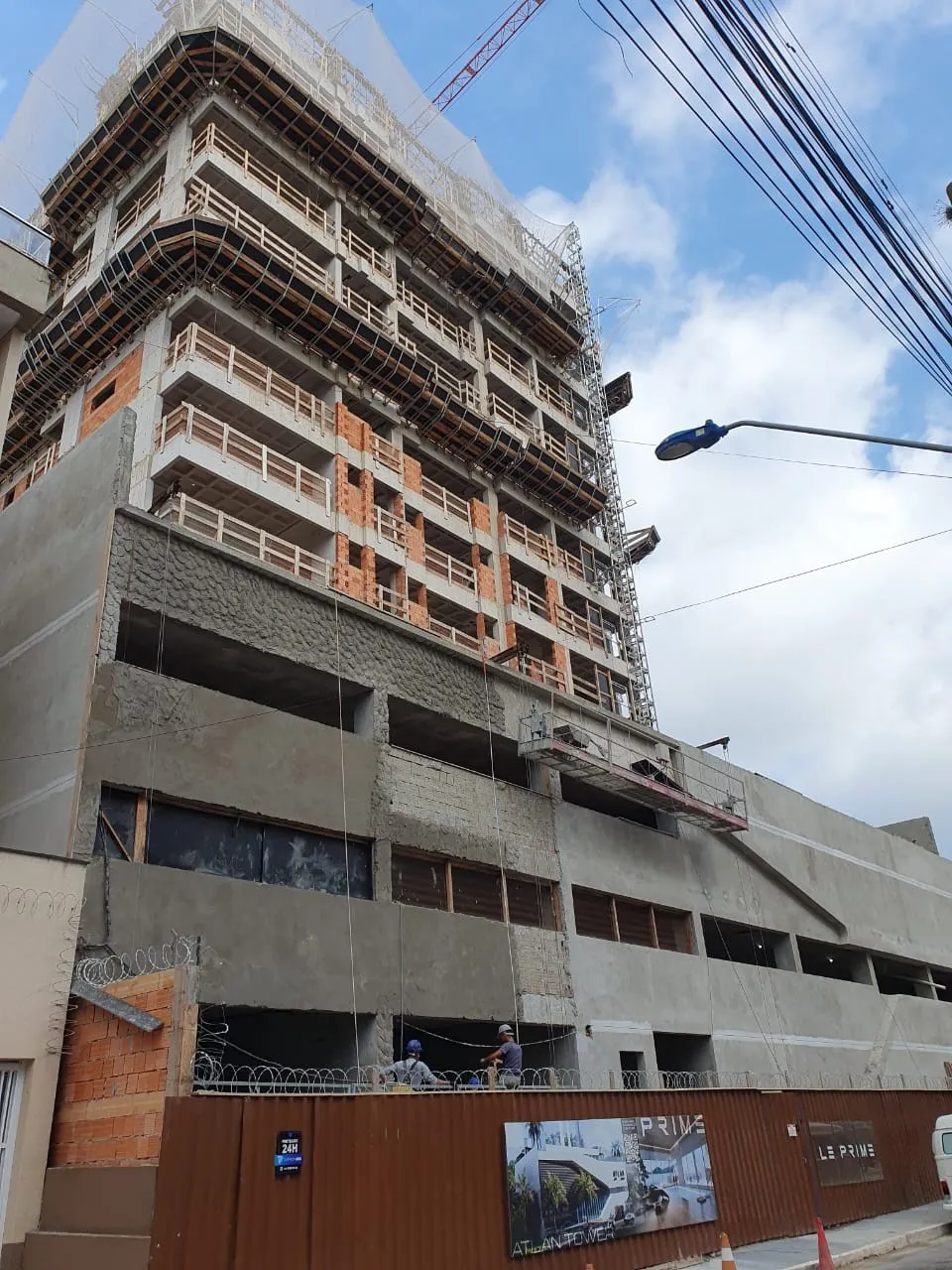 APARTAMENTO COM 3 SUITES, DUAS VAGAS NA GARAGEM - LITORAL ITAPEMA - foto 1