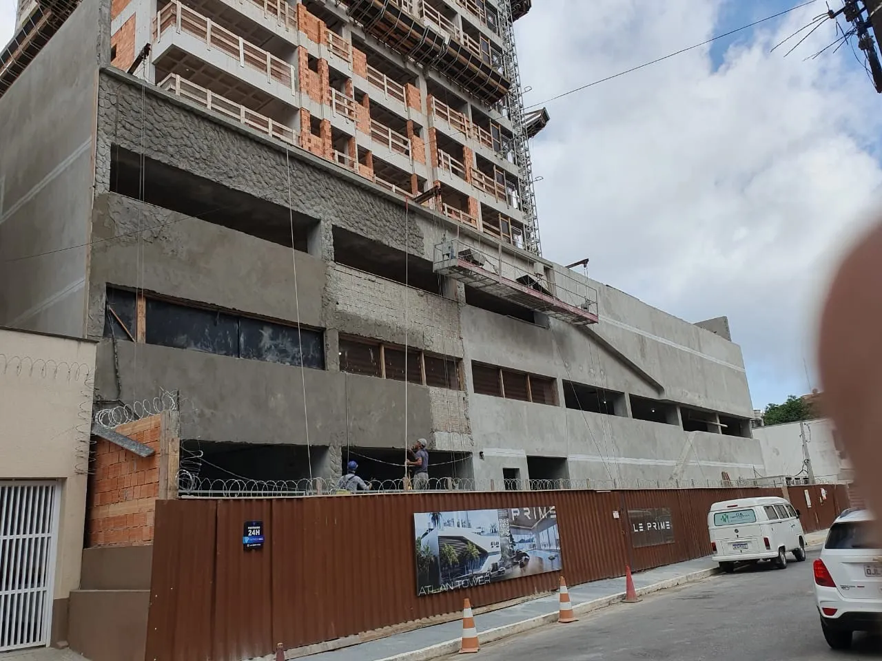 APARTAMENTO COM 3 SUITES, DUAS VAGAS NA GARAGEM - LITORAL ITAPEMA — foto 4