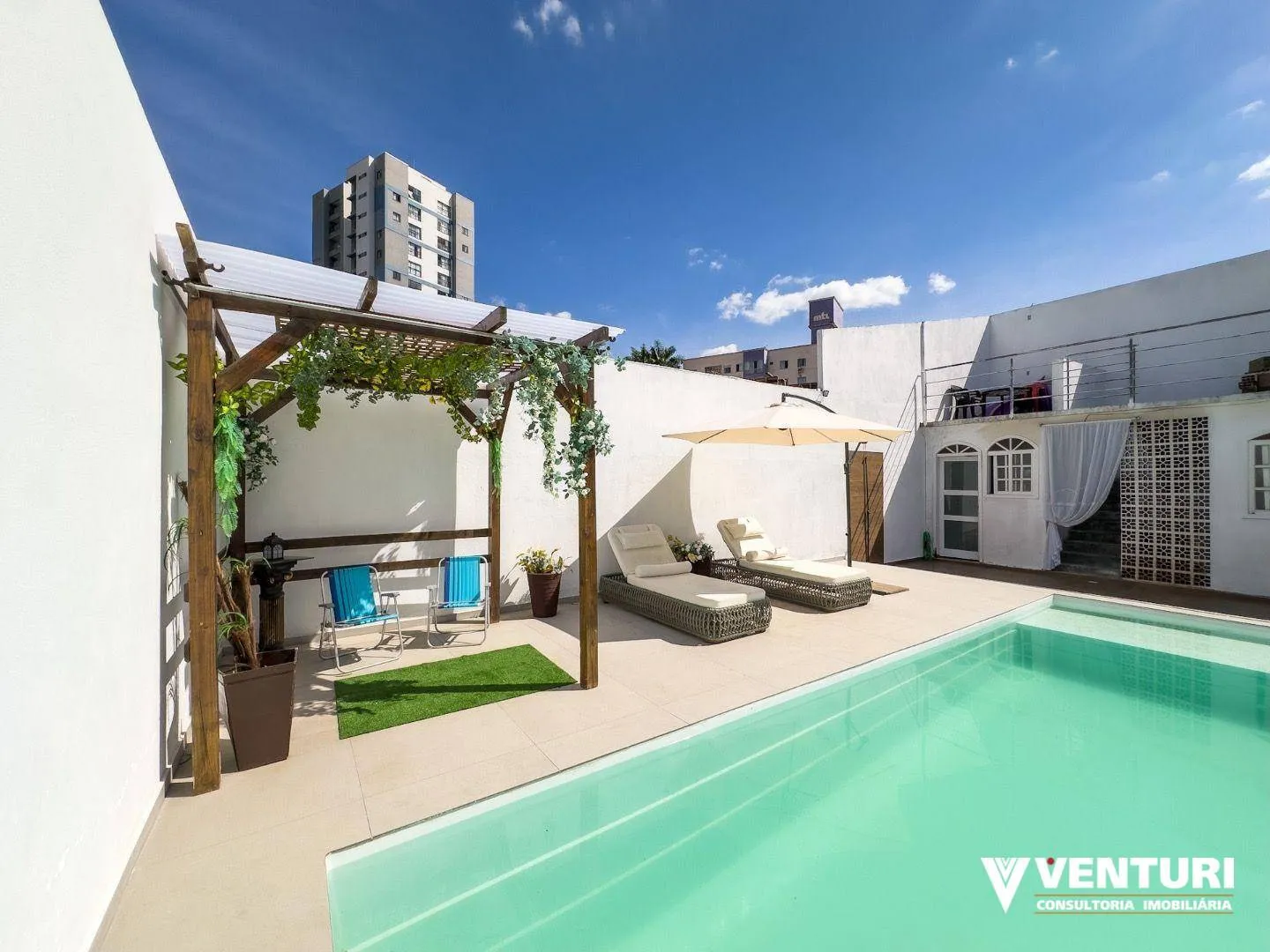 Casa · à venda · 4 quartos · 212m² · Velha Central, Blumenau
