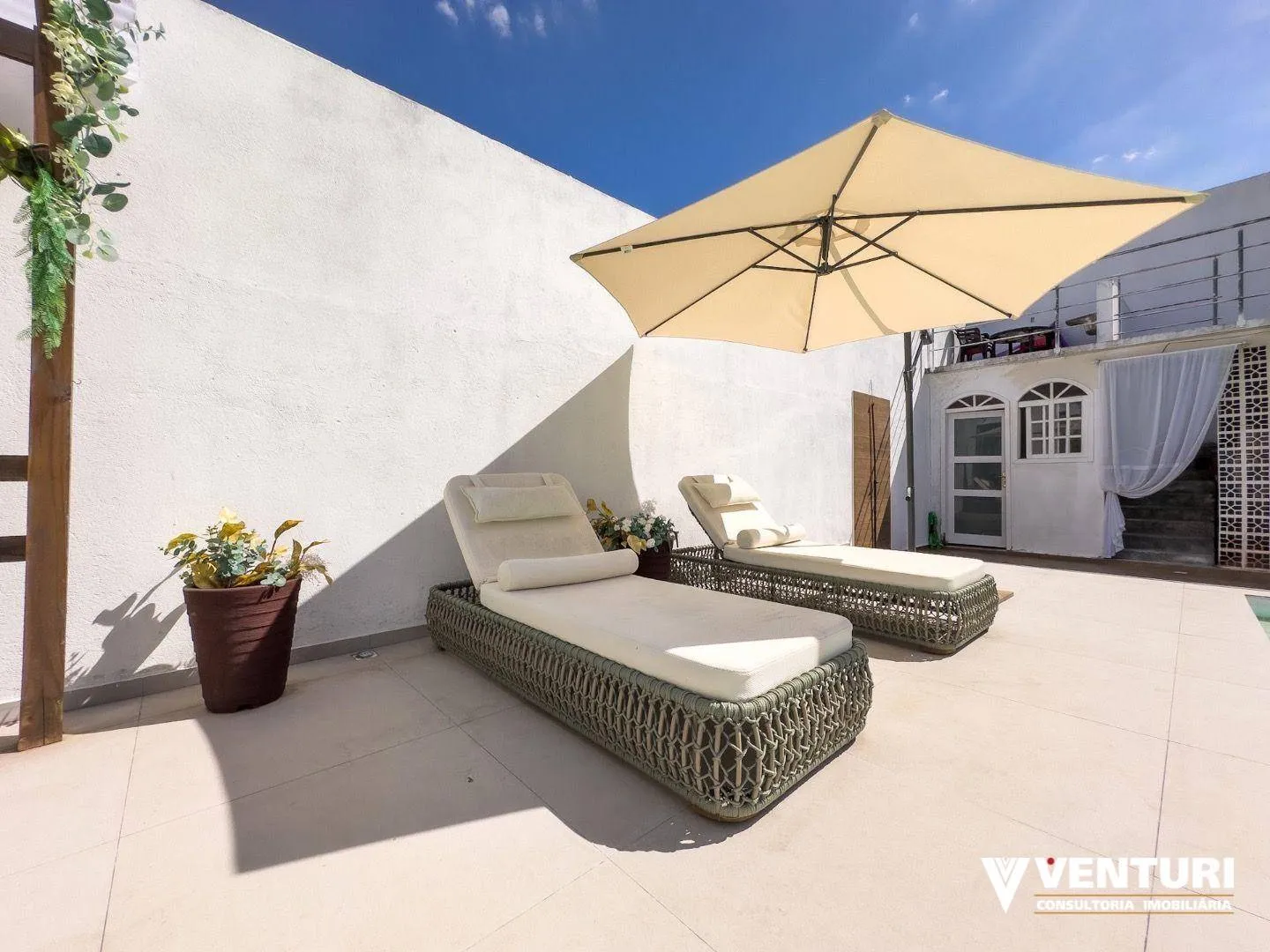 Casa · à venda · 4 quartos · 212m² · Velha Central, Blumenau