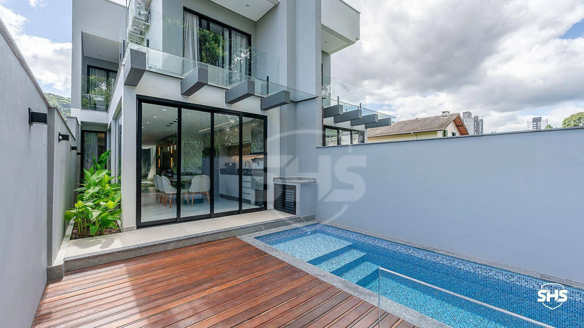 Casa com 3 dormitórios à venda, 204 m por R$ 1.190.000,00 - Água Verde - Blumenau/SC - foto 1