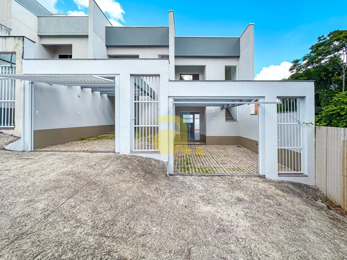 OTIMO SOBRADO, 2 QUARTOS, NA ESCOLA AGRÍCOLA , EM BLUMENAU, À VENDA - foto 1