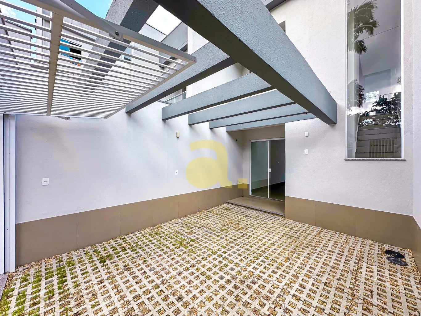 OTIMO SOBRADO, 2 QUARTOS, NA ESCOLA AGRÍCOLA , EM BLUMENAU, À VENDA — foto 2