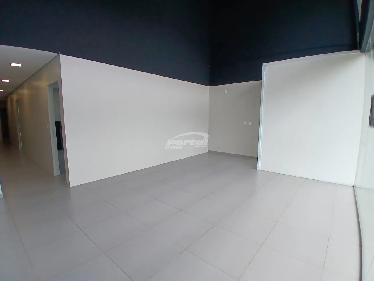 Loja térrea com mezanino disponível para locação no Centro de Blumenau. — foto 6