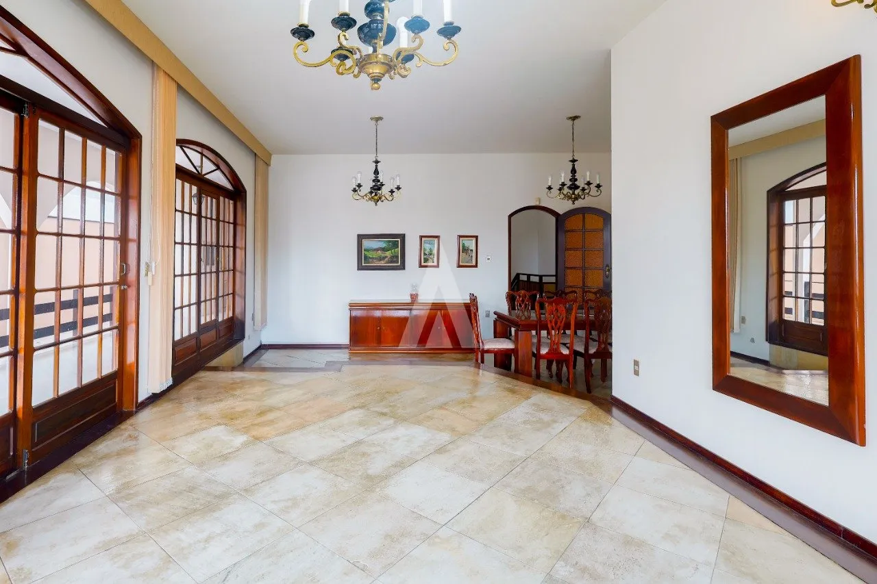 Casa com 1 suíte e 3 quartos à venda no bairro Saguaçu em Joinville-SC por R$1.500.000,00. — foto 2