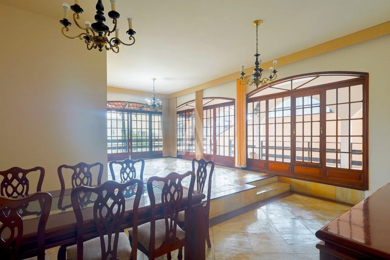 Casa com 1 suíte e 3 quartos à venda no bairro Saguaçu em Joinville-SC por R$1.500.000,00. — foto 5