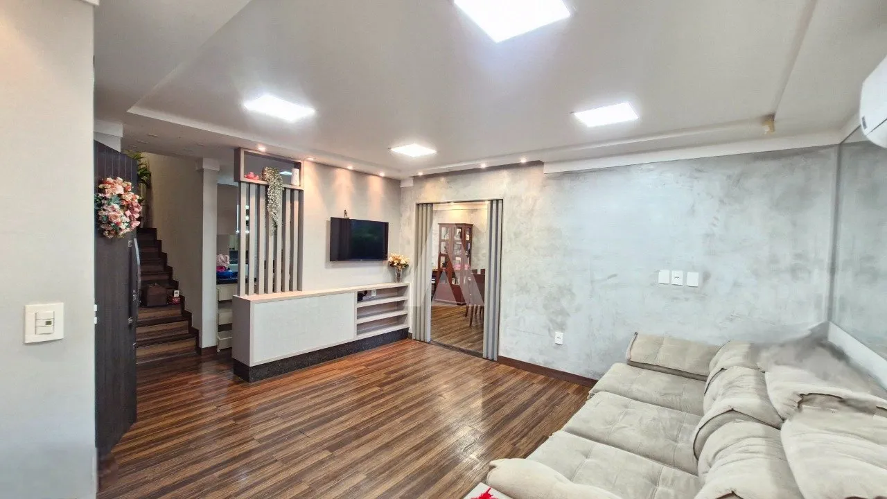 Casa em condomínio com 1 suíte e 2 quartos à venda no bairro Glória em Joinville-SC por R$940.000,00. — foto 2