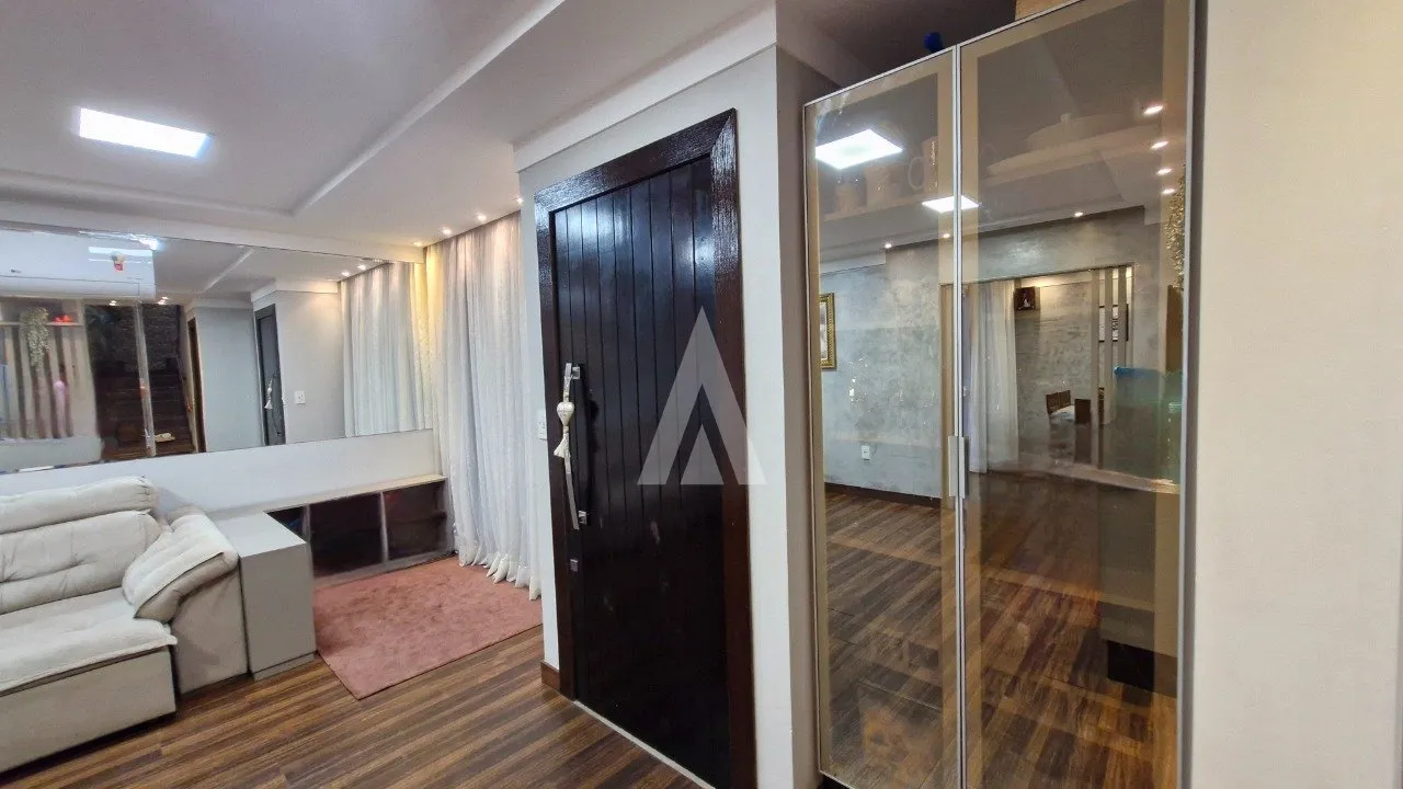 Casa em condomínio com 1 suíte e 2 quartos à venda no bairro Glória em Joinville-SC por R$940.000,00. — foto 3