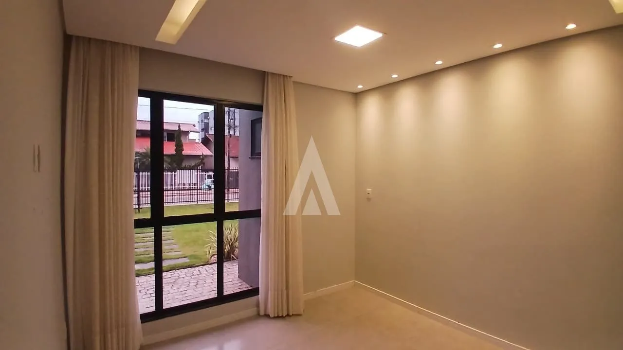 Casa com 1 suíte e 2 quartos à venda no bairro Vila Nova em Joinville-SC por R$1.100.000,00. — foto 2