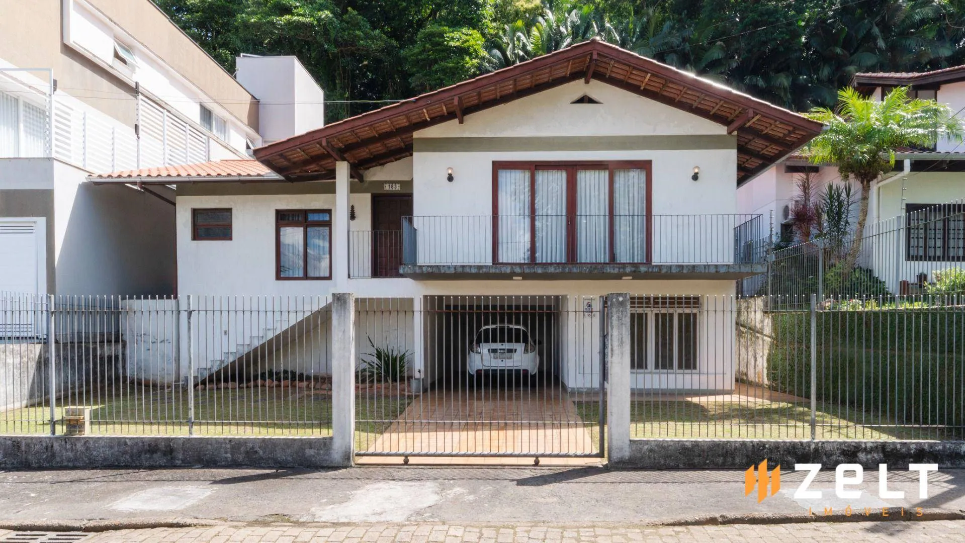 Casa com 3 dormitórios à venda, 222 m por R$ 850.000,00 - Vila Nova - Blumenau/SC - foto 1