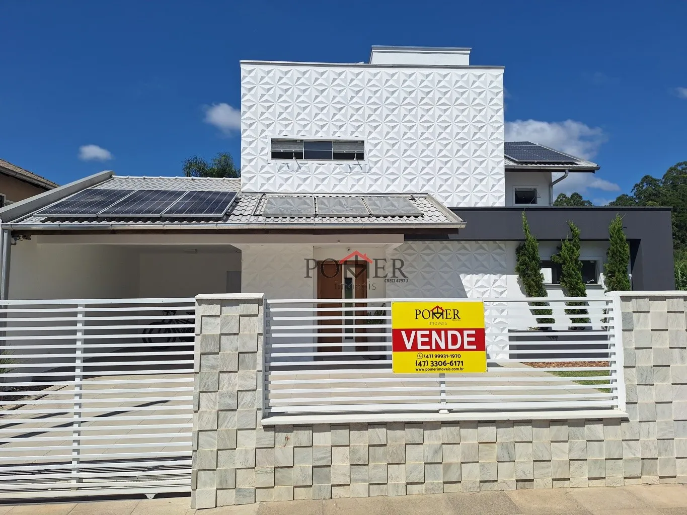 Casa com 3 Suites semi mobiliada no Bairro Ribeirão Areia em Pomerode com 197,70m de área construída num terreno de 472,72m. — foto 2