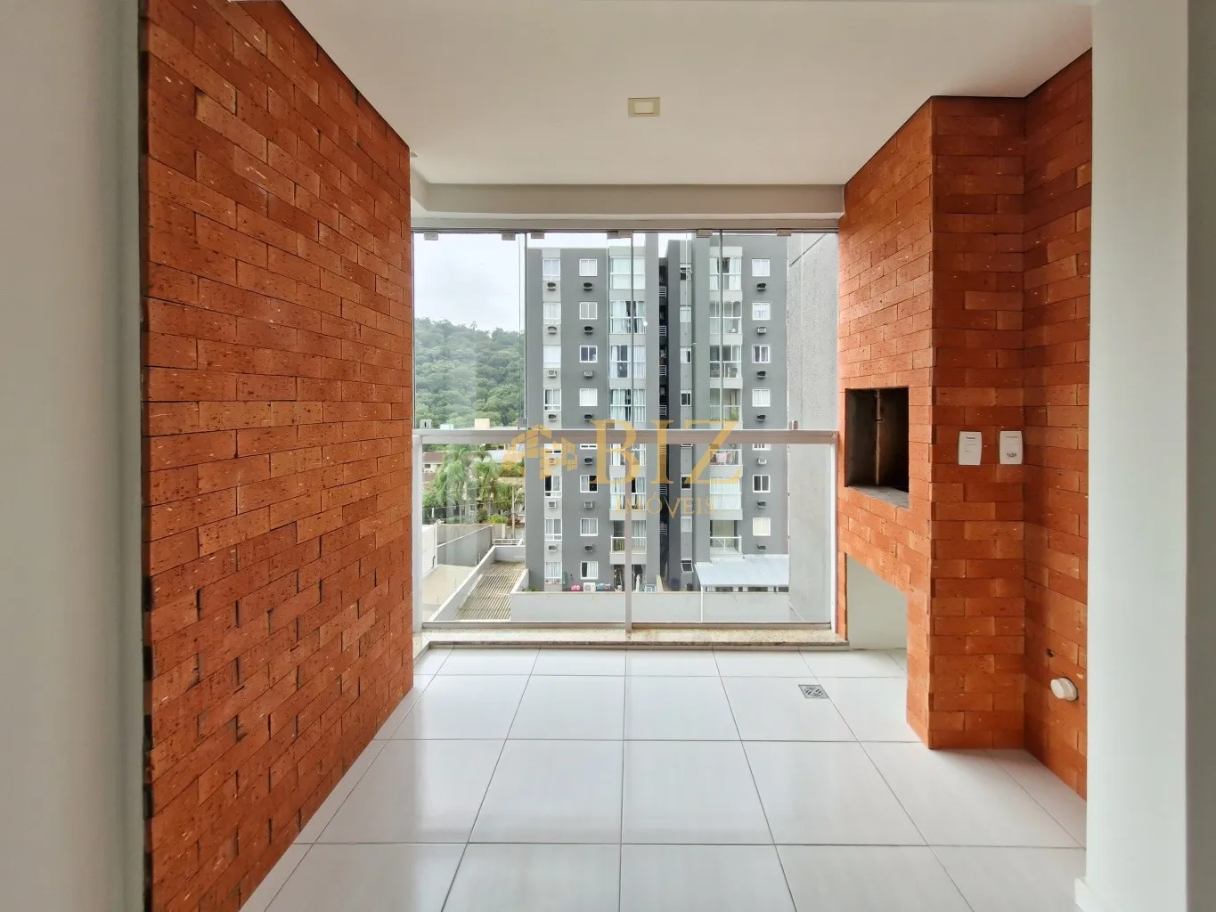 Apartamento 3 quartos, sendo 1 suíte, sacada integrada e 2 vagas de garagem em condomínio completo na Água Verde — foto 5