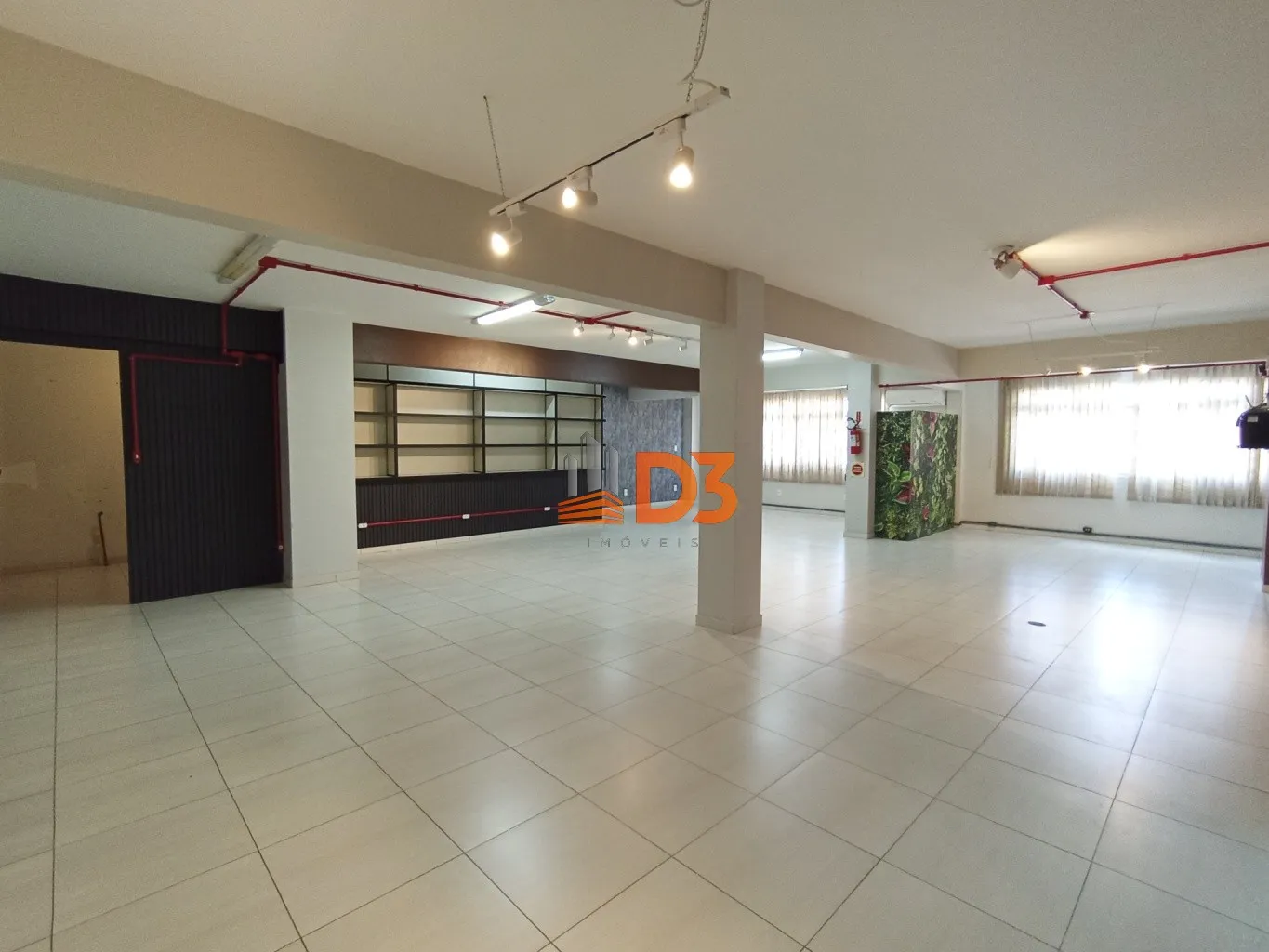 Excelente Sala comercial de 100m para locação no Água Verde — foto 3
