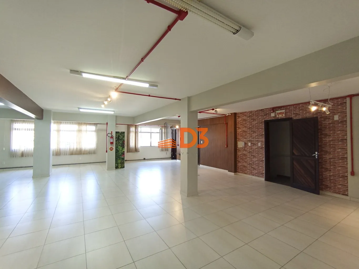 Excelente Sala comercial de 100m para locação no Água Verde — foto 5