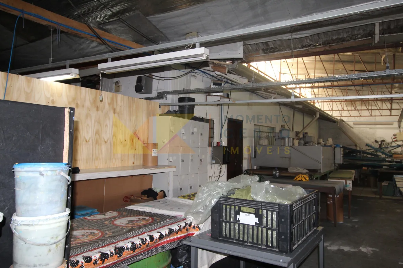 Galpão em localização estratégica para investimento ou moradia no bairro Água Verde em Blumenau. — foto 4