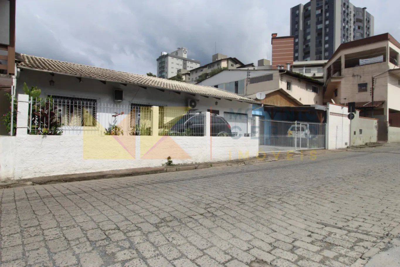 Galpão em localização estratégica para investimento ou moradia no bairro Água Verde em Blumenau. — foto 5