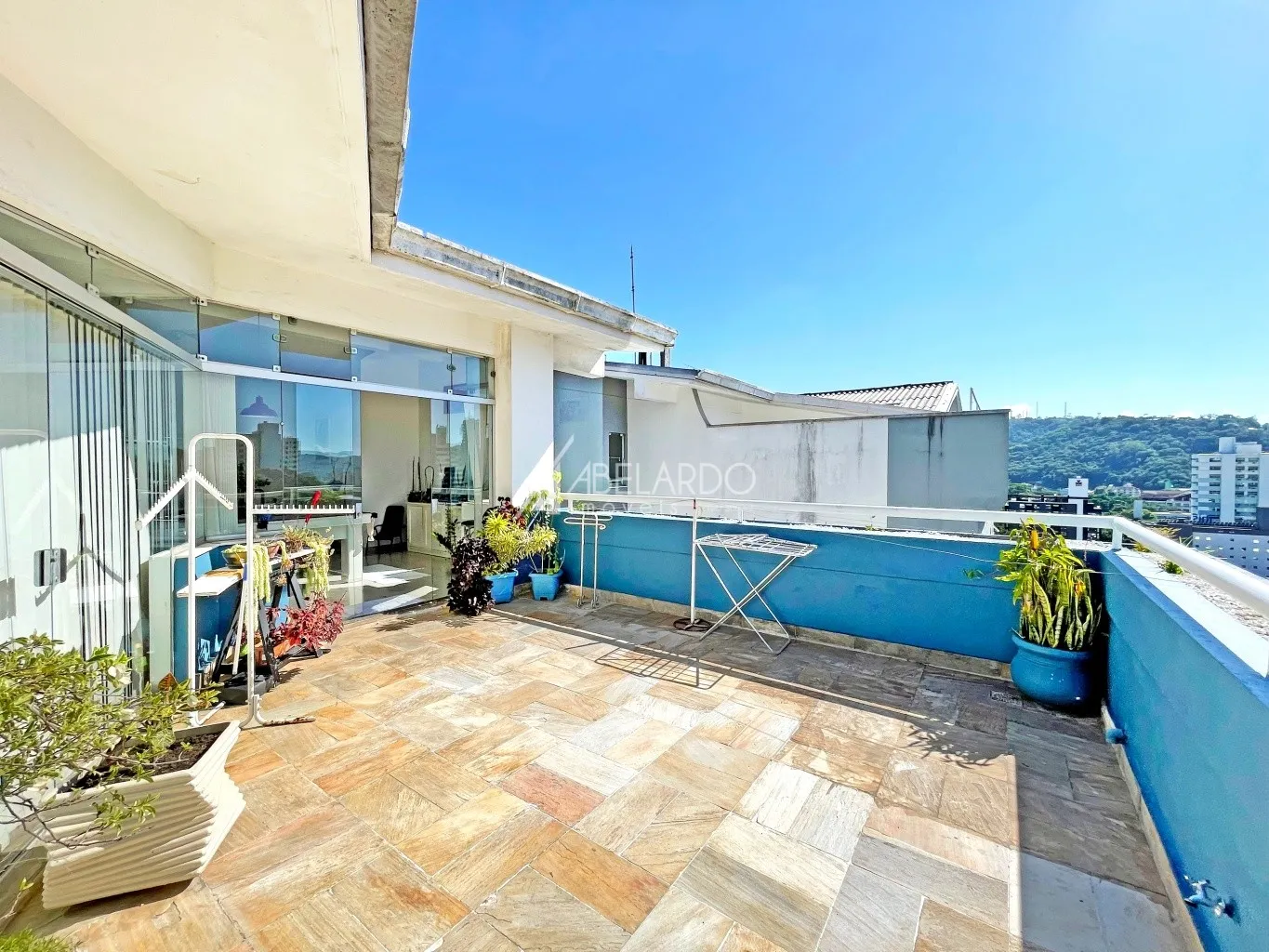 Cobertura no Edifício Residencial Grand Chalet, localizado no Centro de Blumenau. - foto 1