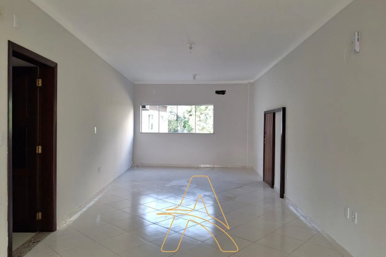 Sala Comercial com 43m Próximo à Cooper Água Verde - foto 1