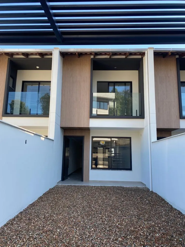 SOBRADO NOVO - AVERBADO - COM PISCINA - 3 DORMITÓRIOS - foto 1