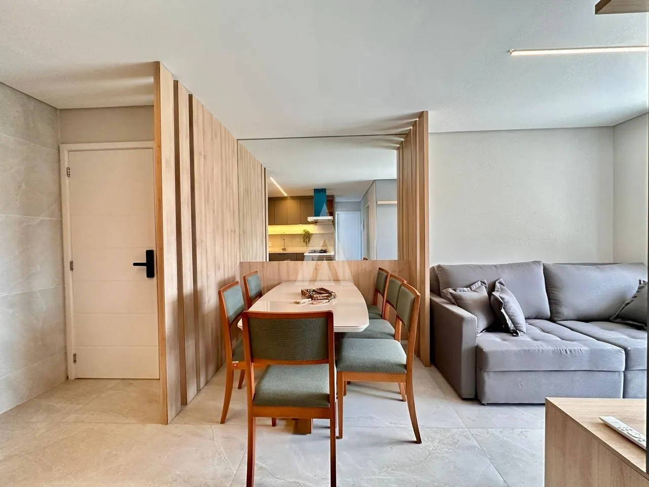 Apartamento com 1 suíte e 1 quarto à venda no bairro Bom Retiro em Joinville-SC por R$599.000,00. — foto 2