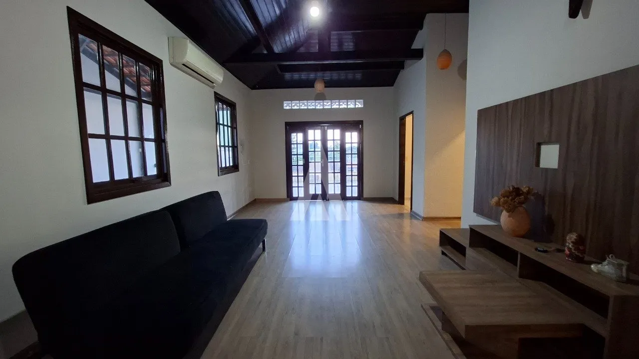 Casa com 1 suíte e 2 quartos à venda no bairro Floresta em Joinville-SC por R$750.000,00. — foto 4