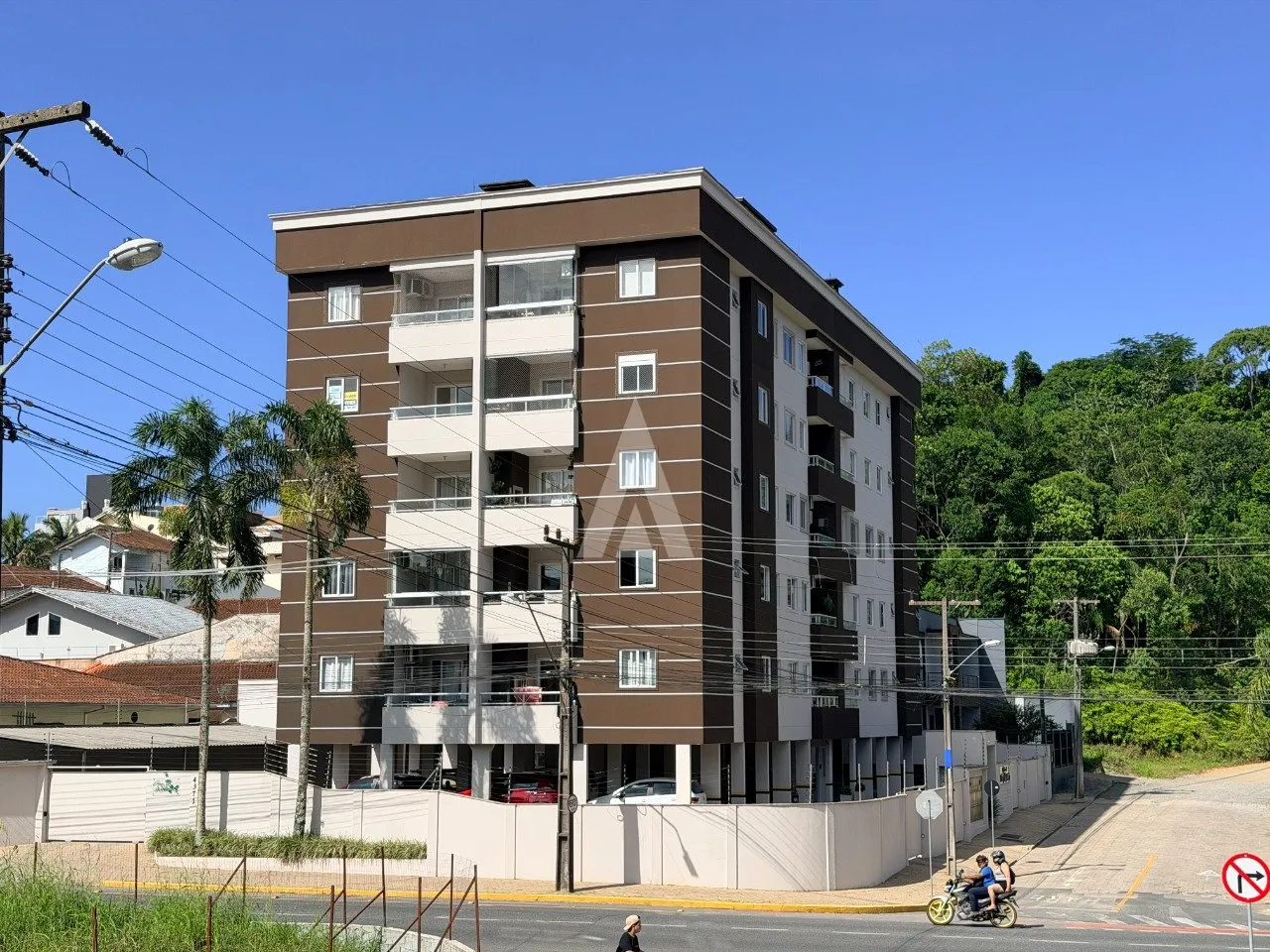 Apartamento com 1 suíte e 2 quartos à venda no bairro Petrópolis em Joinville-SC por R$495.000,00. - foto 1