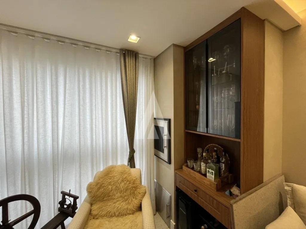 Apartamento com 1 suíte e 1 quarto à venda no bairro Anita Garibaldi em Joinville-SC por R$720.000,00. — foto 2