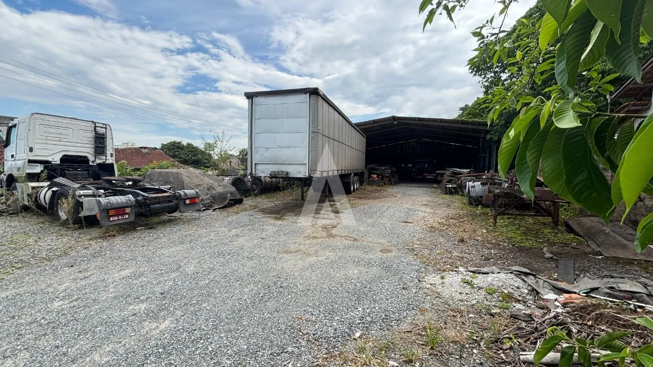 Terreno com 1060m à venda no bairro Boa Vista em Joinville-SC por R$1.060.000,00. - foto 1