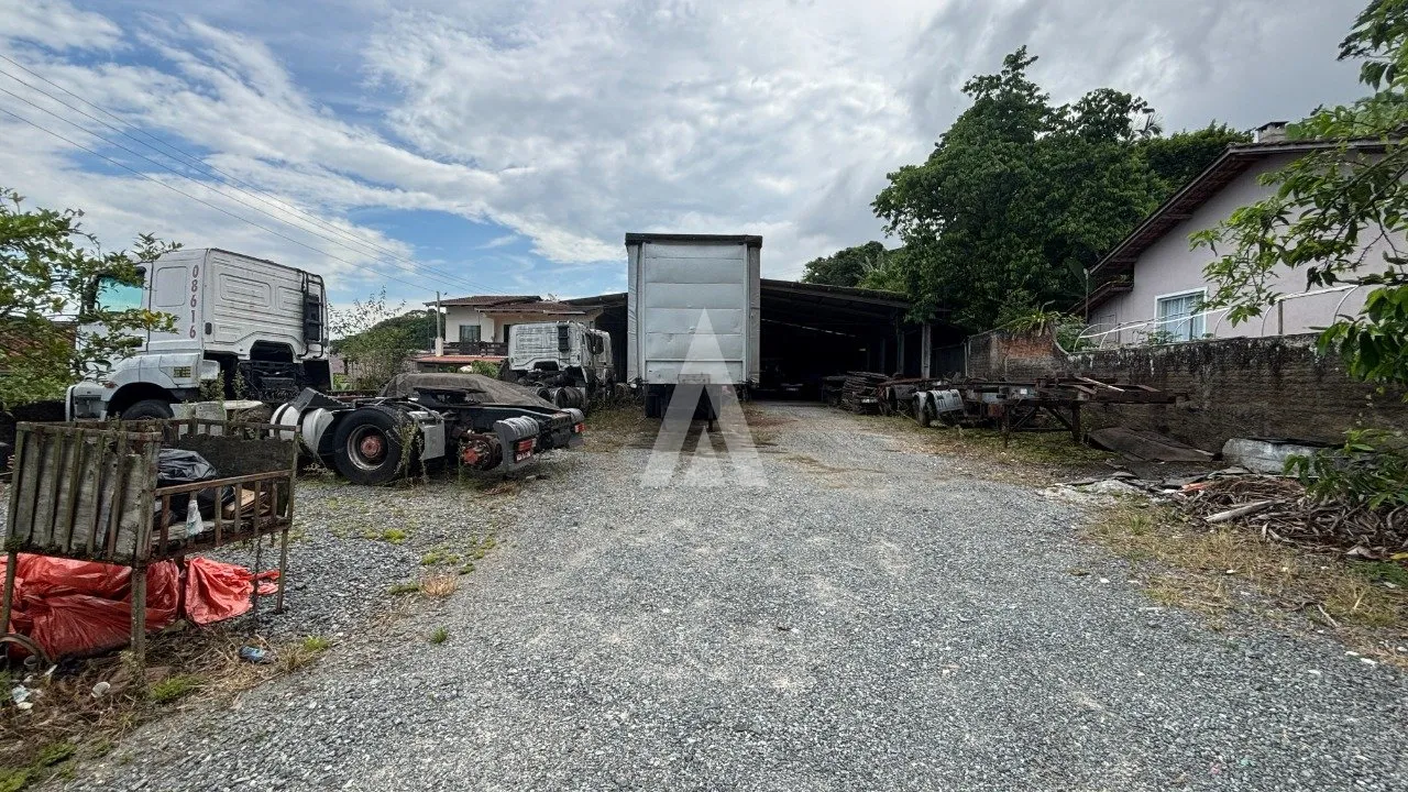 Terreno com 1060m à venda no bairro Boa Vista em Joinville-SC por R$1.060.000,00. — foto 2