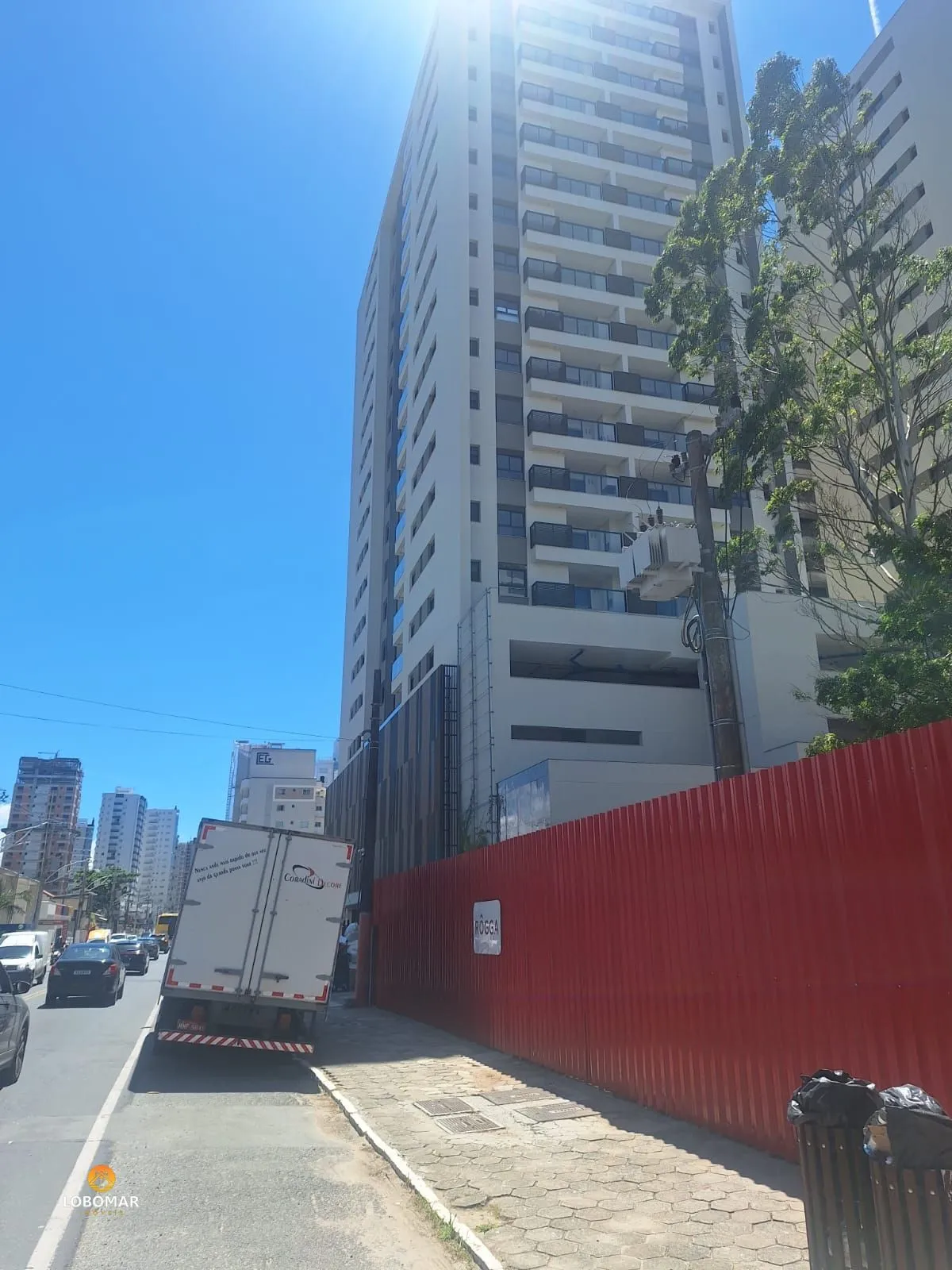 Apartamento quadra mar em cond. club - Centro de Balneário Piçarras SC. — foto 2