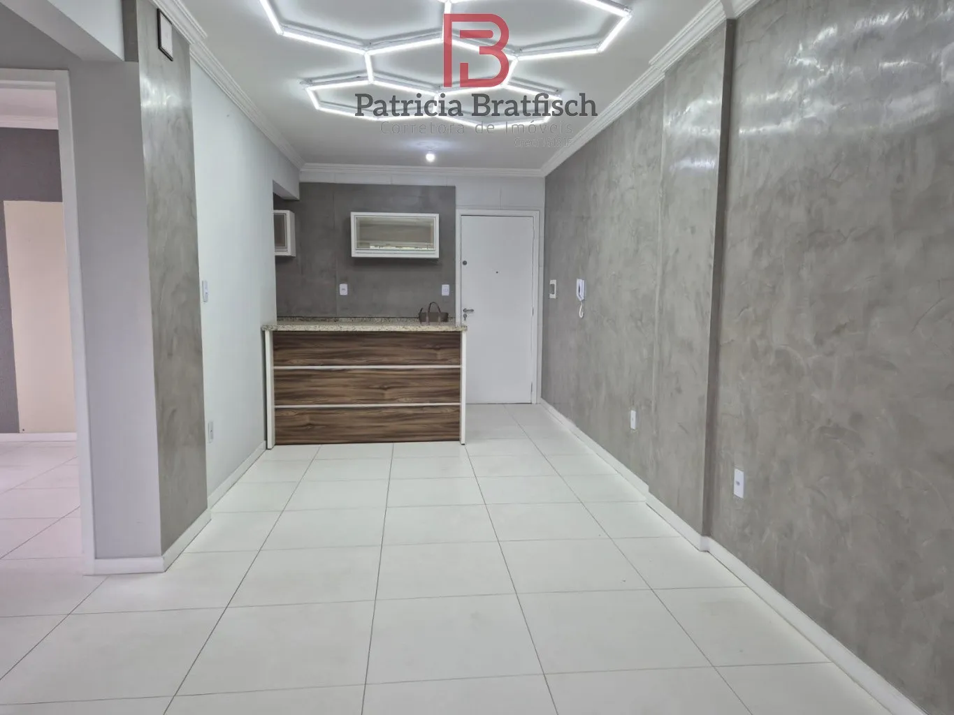 Apartamento semi mobiliado, com 02 dormitórios. Andar alto. Bairro Passo Manso. - foto 1