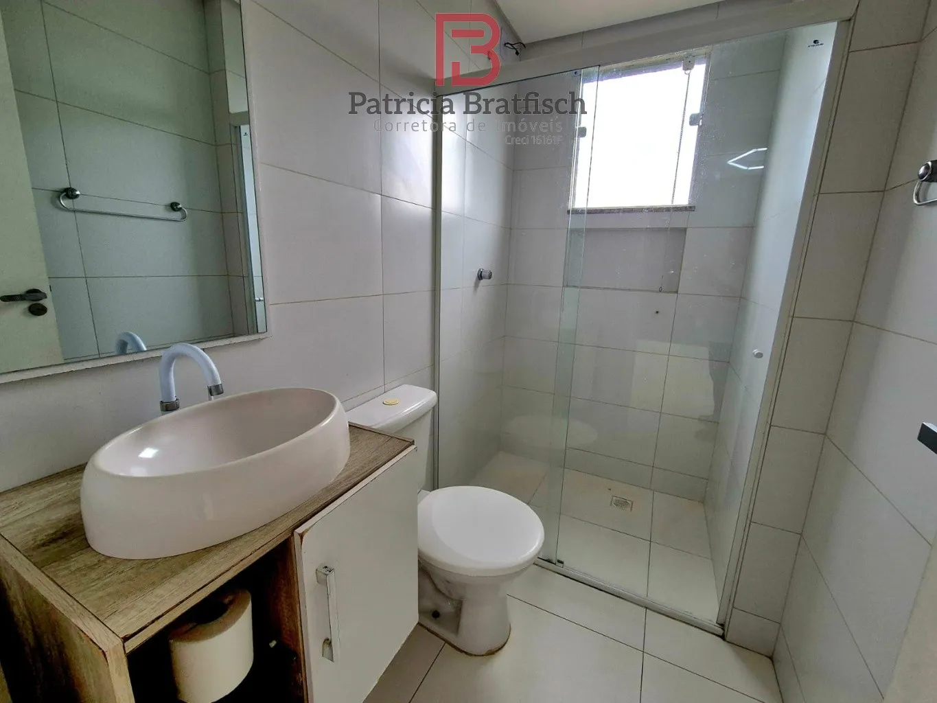 Apartamento semi mobiliado, com 02 dormitórios. Andar alto. Bairro Passo Manso. — foto 6