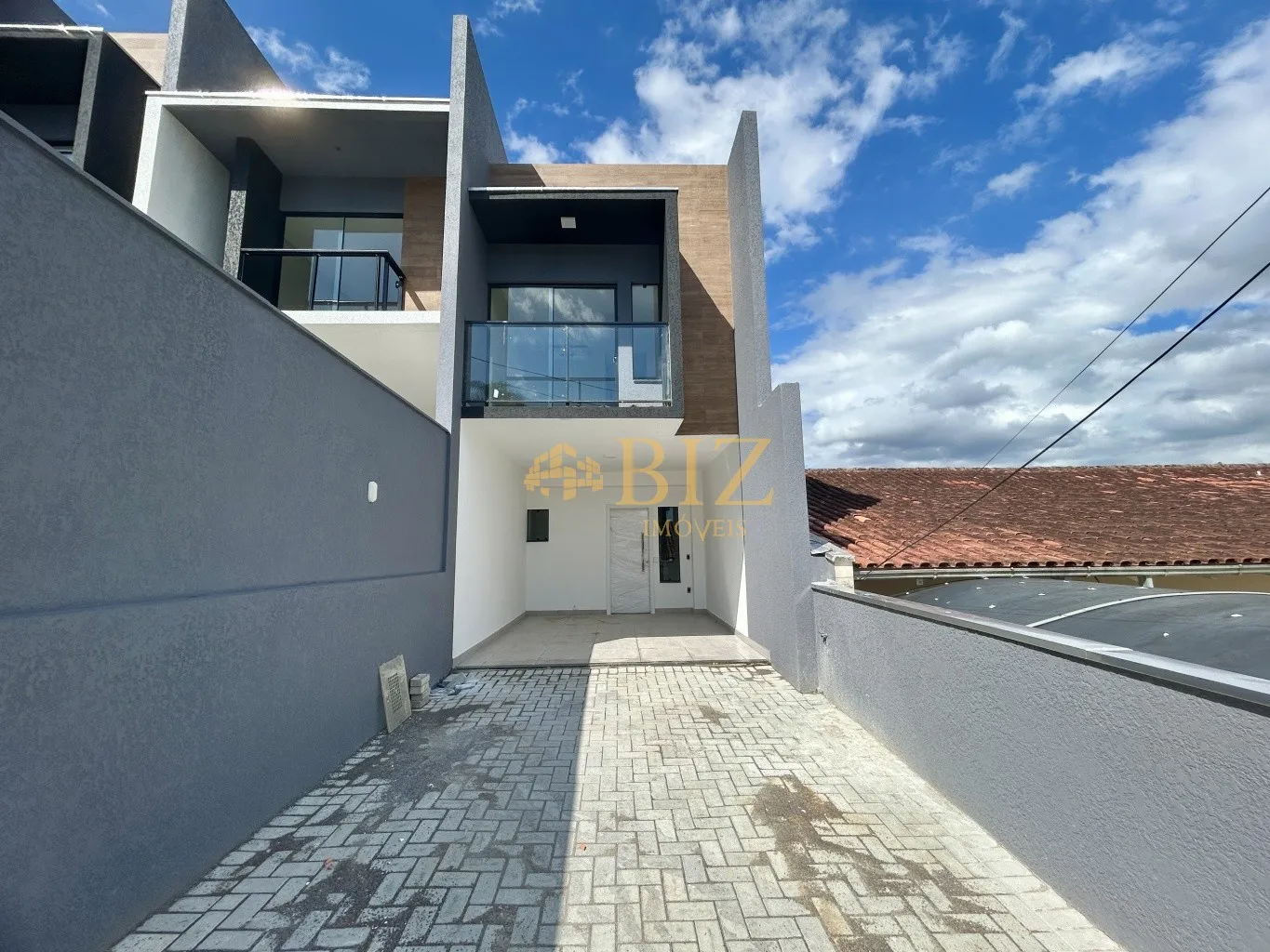 Excelente sobrado alto padrão com 92m de área privativa, com 2 suítes, no Bairro Escola Agrícola! - foto 1