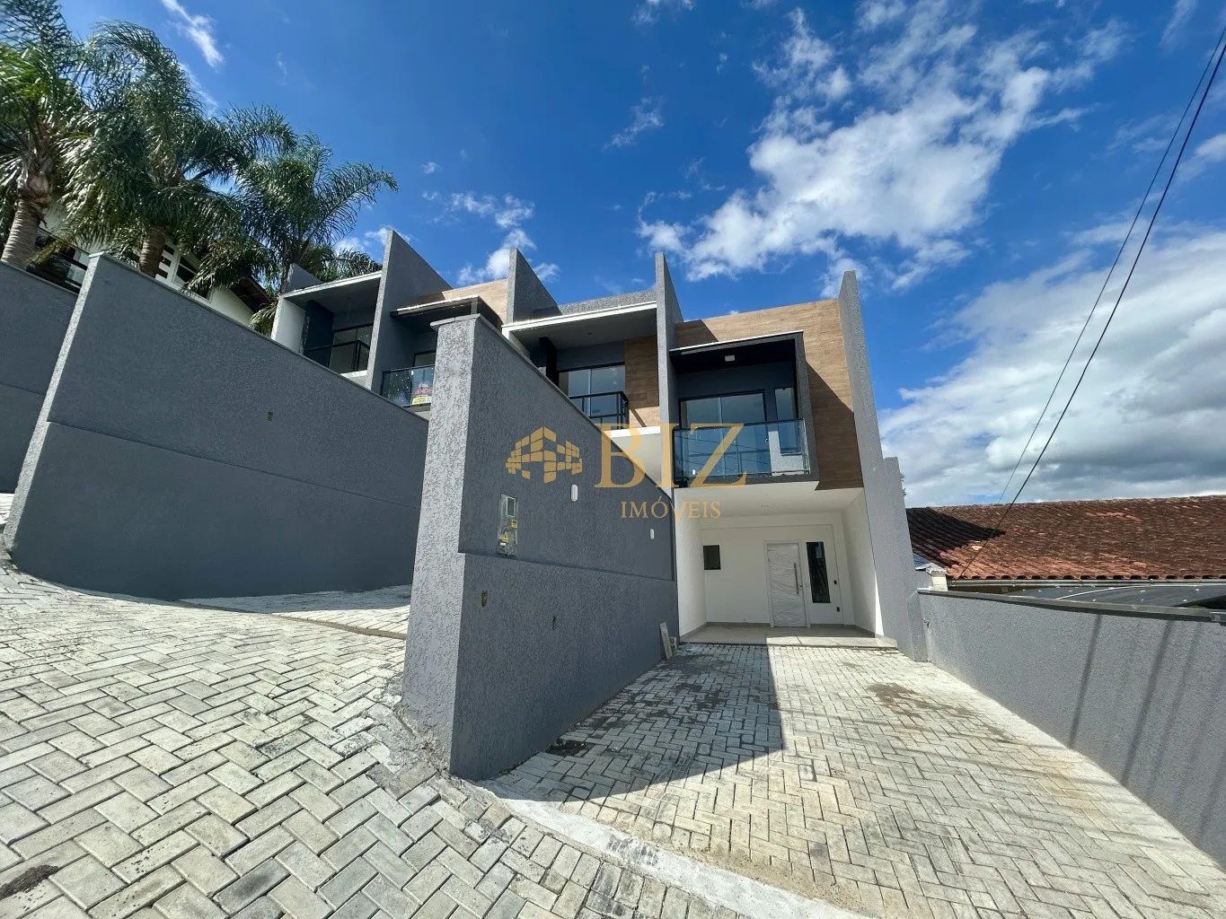 Excelente sobrado alto padrão com 92m de área privativa, com 2 suítes, no Bairro Escola Agrícola! — foto 2