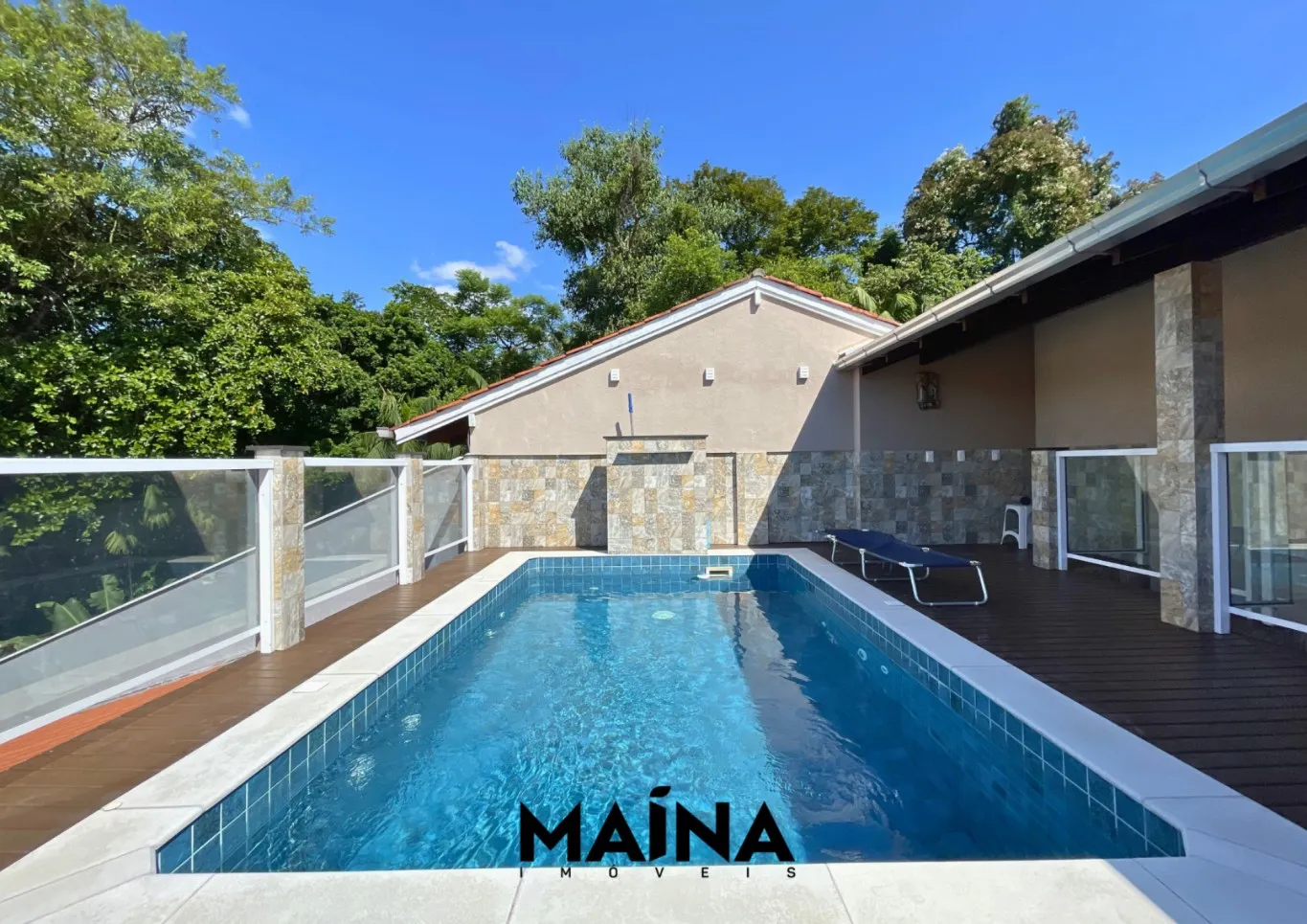 Casa Ampla com Piscina e Edícula Completa na Rua Bruno Hildebrand pelo valor de R$ 1.470.000,00. - foto 1