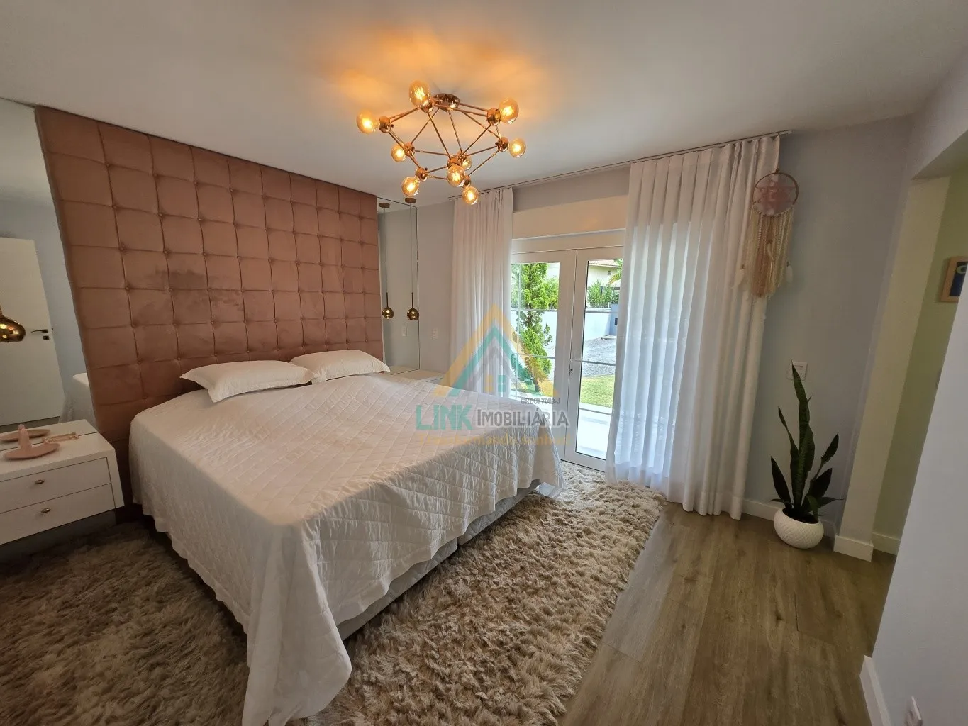 Propriedade com Duas Casas, sendo 258,00m de Área Construída em Amplo Terreno de 3.688,00m na cidade de Pomerode. — foto 6