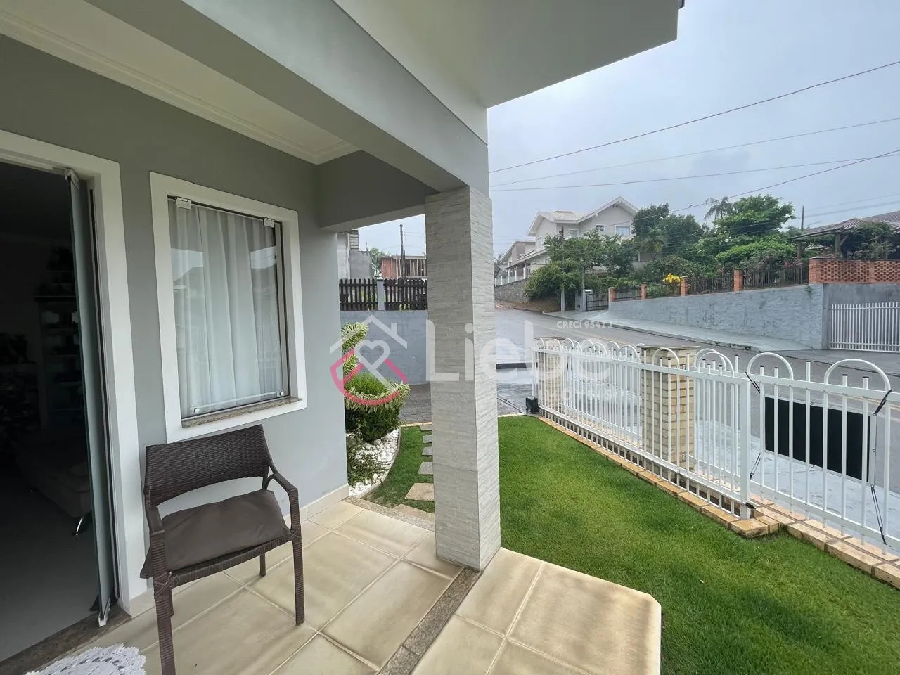 Linda Casa em local privilegiado na cidade de Pomerode com 260,00m de área privativa num terreno de 465,00m. — foto 4