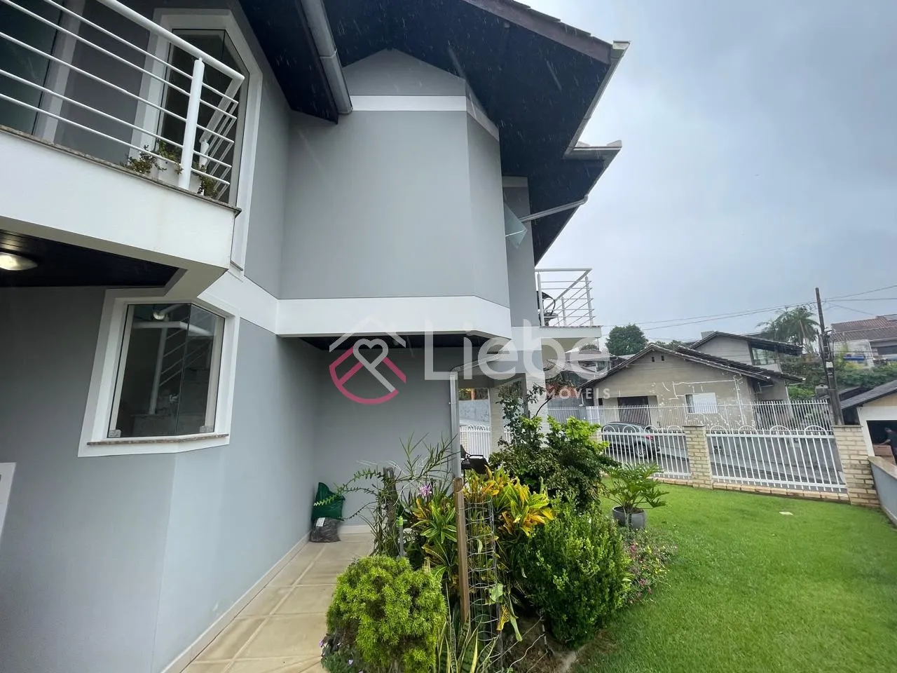 Linda Casa em local privilegiado na cidade de Pomerode com 260,00m de área privativa num terreno de 465,00m. — foto 5