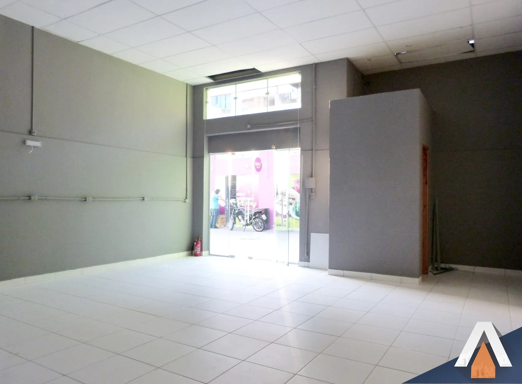 ACRC Imóveis - LJ00533 - Loja comercial para Locação no Centro de Blumenau — foto 2