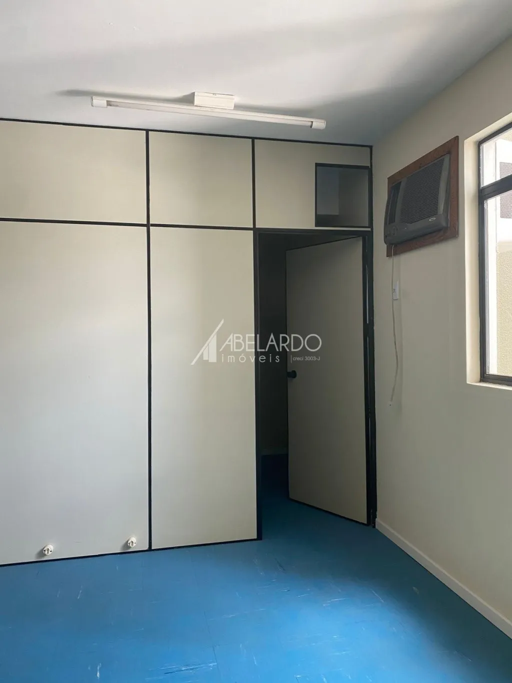 SALA COMERCIAL LOCAZALIDA NO CENTRO DE BLUMENAU — foto 3
