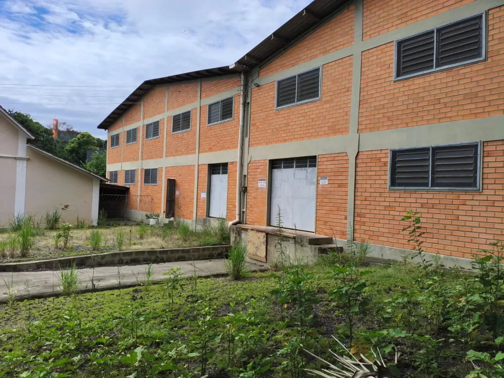 GALPÃO 2.000m2 + AMPLO TERRENO COM 9.600m2 - RUA BAHIA - foto 1