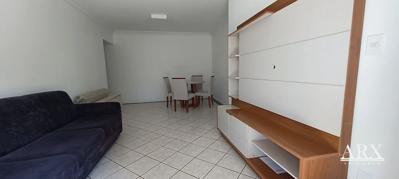 APARTAMENTO AMPLO SEMIMOBILIADO - ÓTIMA LOCALIZAÇÃO — foto 4