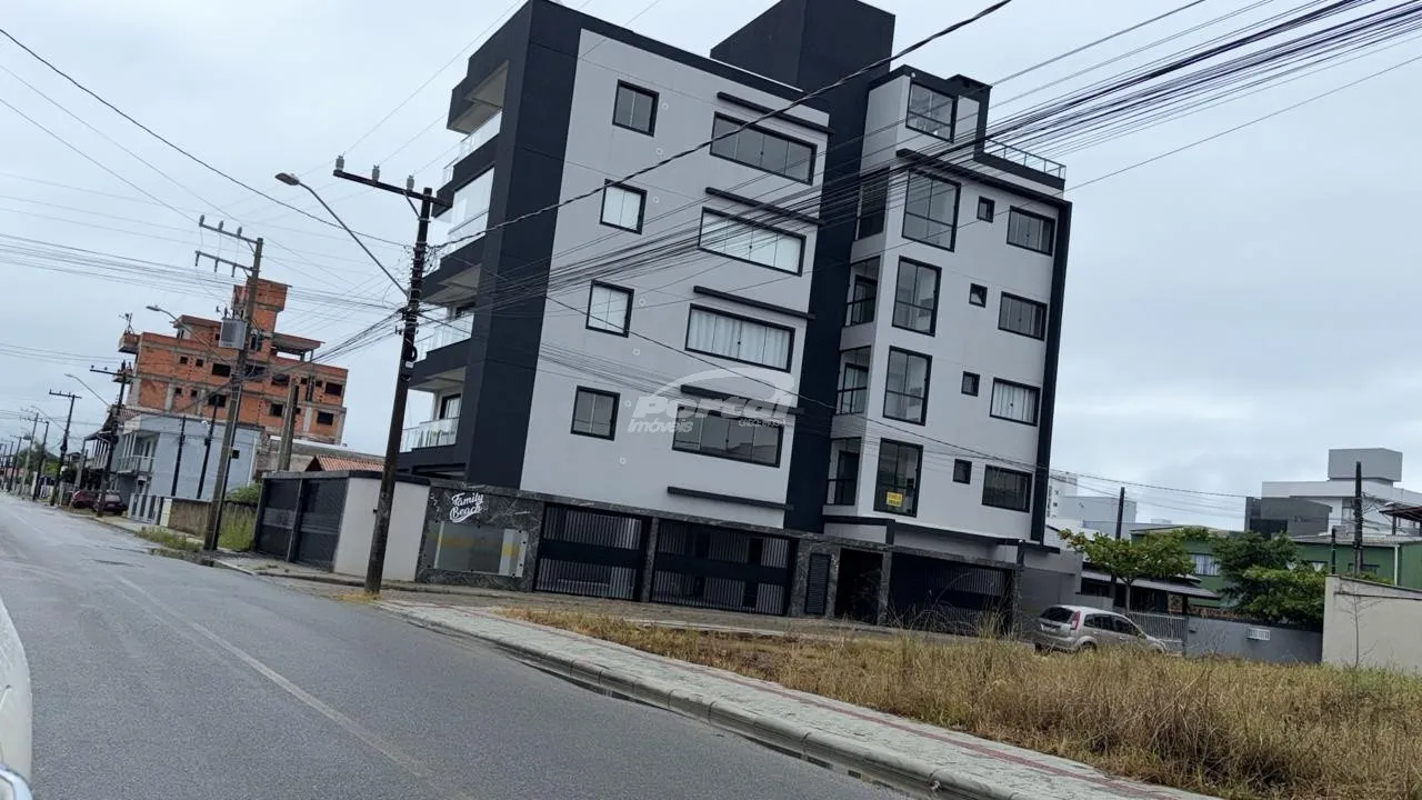 Apartamento pronto, mobiliado, sendo 02 por andar, com 95,53m privativos, com 03 dormitórios (sendo 01 suíte), 02 vagas de garagem, 300 metros do mar, no bairro Itajuba em Barra Velha! — foto 2