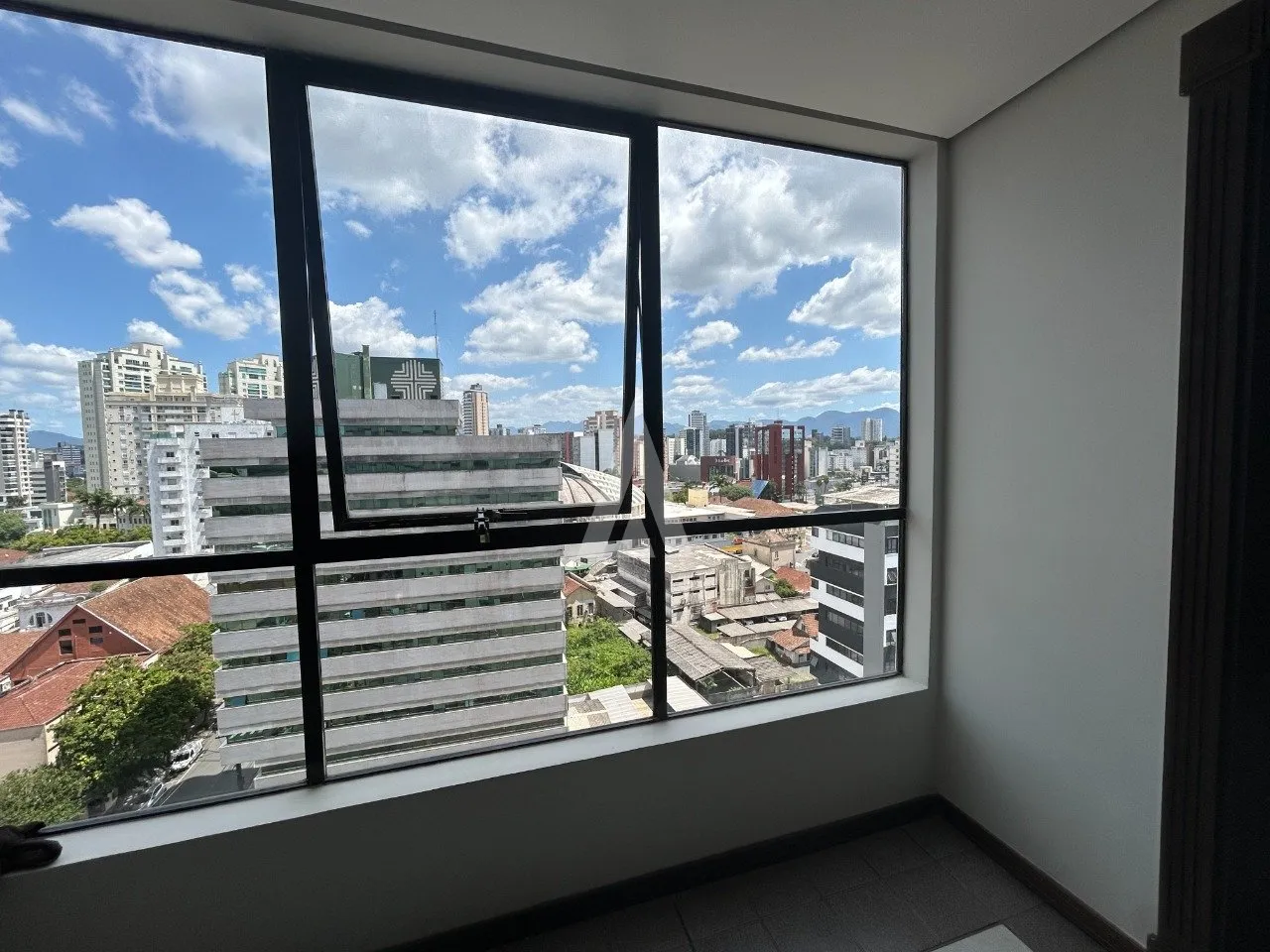 Sala/Escritório à venda, 76m² na região do bairro Centro, próximo à Rua Doutor Marinho Lobo, Joinville — foto 7