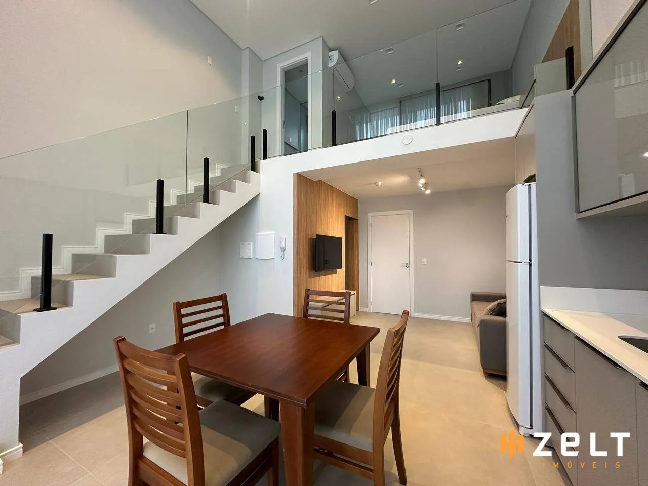 Apartamento com 1 dormitório para alugar, 49 m por R$ 3.770,00/mês - Vila Nova - Blumenau/SC - foto 1