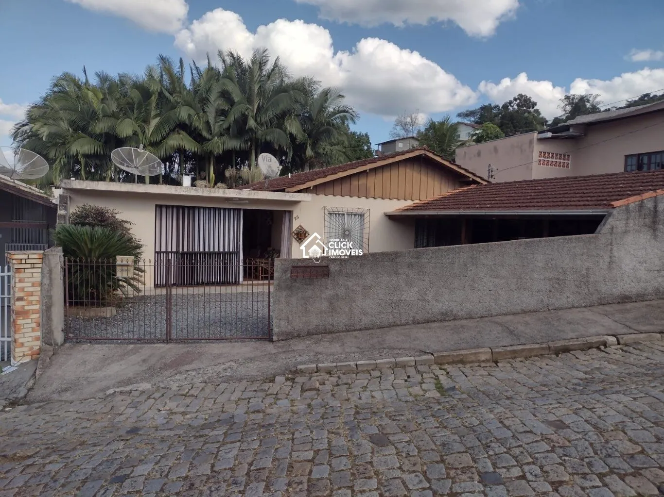 Casa com 4 dormitórios à venda no bairro Água Verde em Blumenau/SC - foto 1