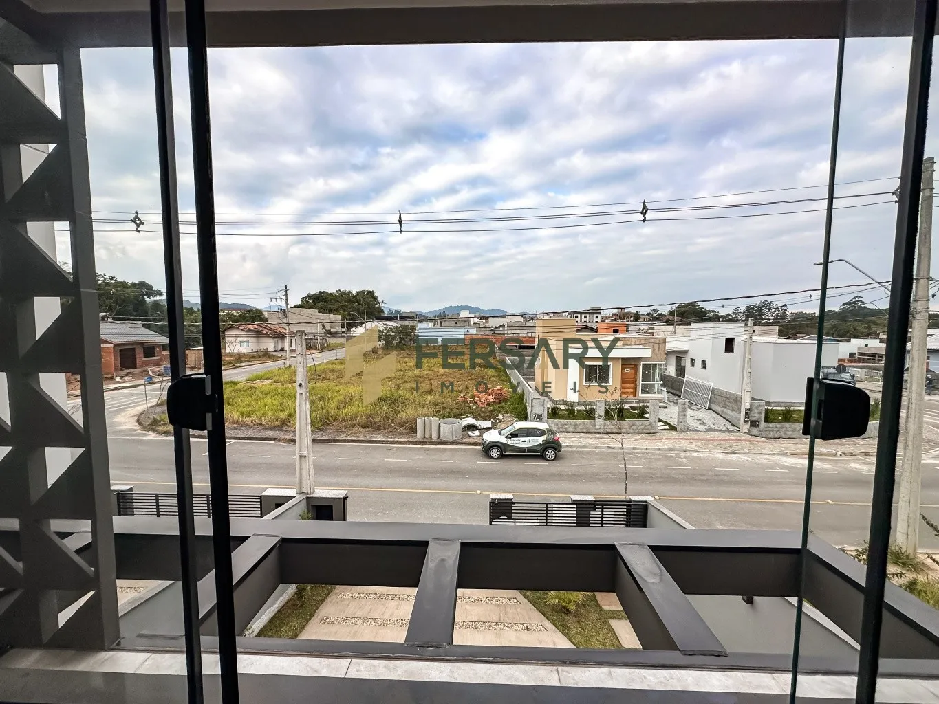 Sobrado Elegante no Bairro Benedito — foto 5