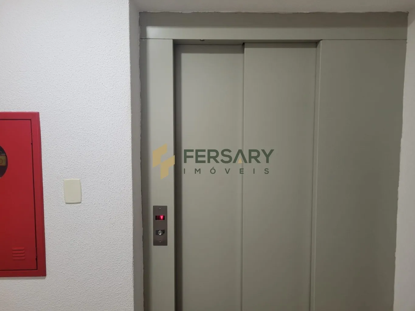 Apartamento no Bairro Nações com elevador — foto 2